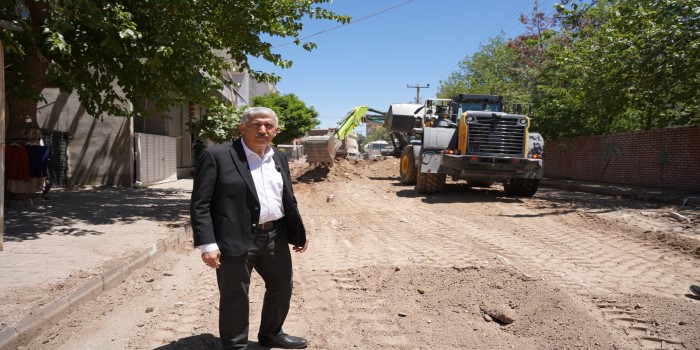 Kahta Belediyesi, alt yapı ve yol yenileme çalışmalarına başladı